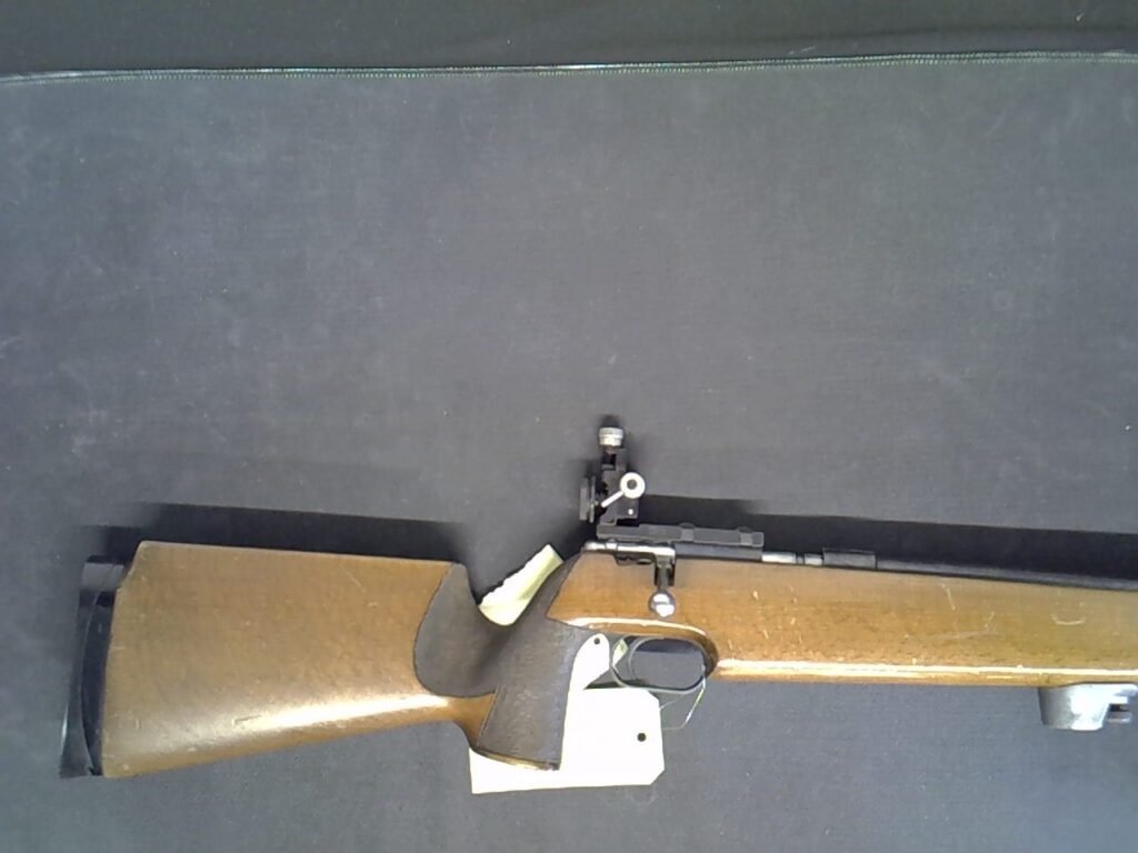 Gun Auctions with Manley and Colwell.Anschutz 64 .22lr S/N 1094034