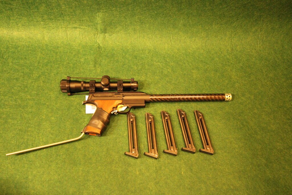 Gun Auctions with Manley and Colwell. Browning Buckmark LBP .22lr S/N 213MP01454